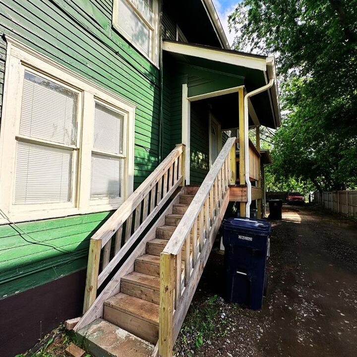 Property Photo:  2224 NW 16th Street B  OK 73107 