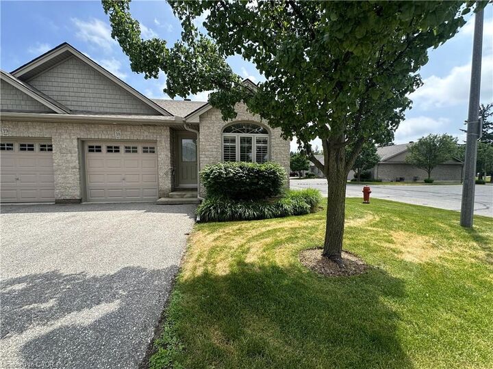 Property Photo:  510 Queensway Street W 38  ON N3Y 4R4 