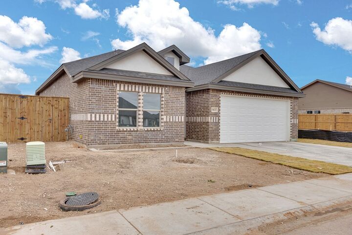 Property Photo: 8633 Pamplona Pl TX 79765