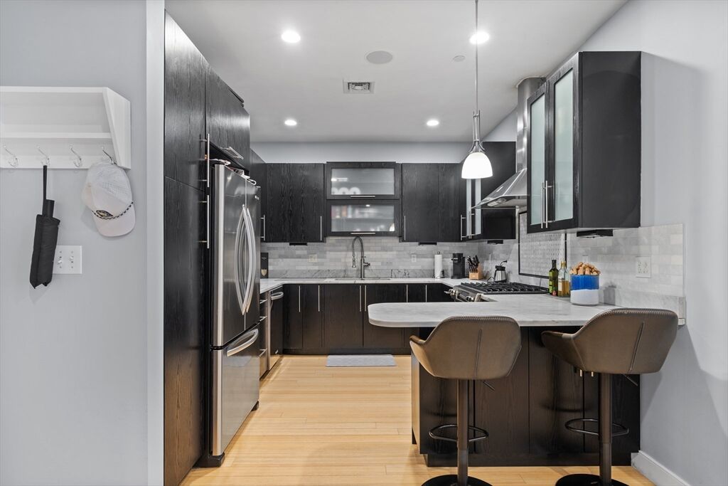 Property Photo: 152 Old Colony 9 MA 02127