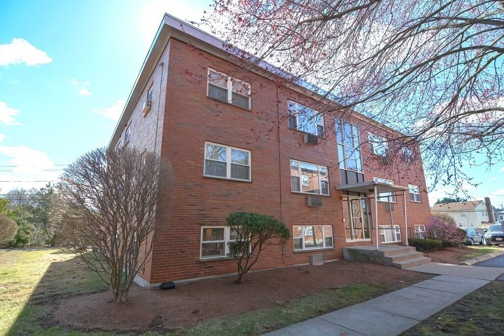 Property Photo:  1105 Lexington Street 11-1  MA 02452 