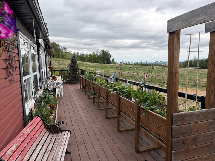 Property Photo: 63072 Township Road 733.3 AB T0H 3G0