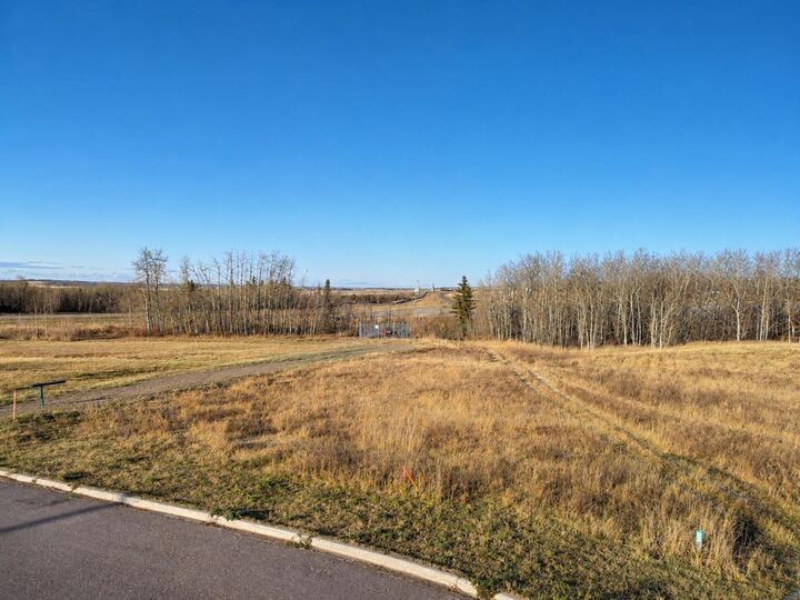 Property Photo:  5125 40 Avenue Lot 13  AB T4G 1Z1 