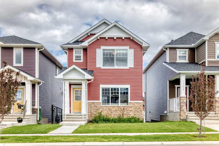 1104 Bayview Gardens SW — photo 1