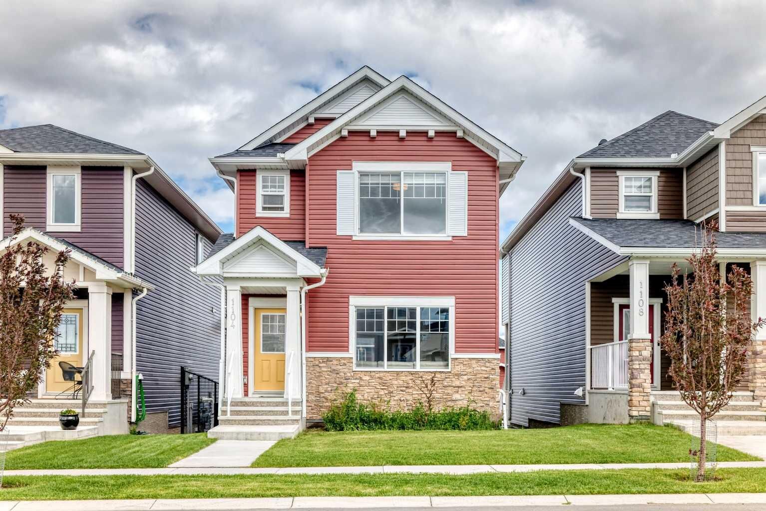 Property Photo: 1104 Bayview Gardens SW AB T4B 5K4