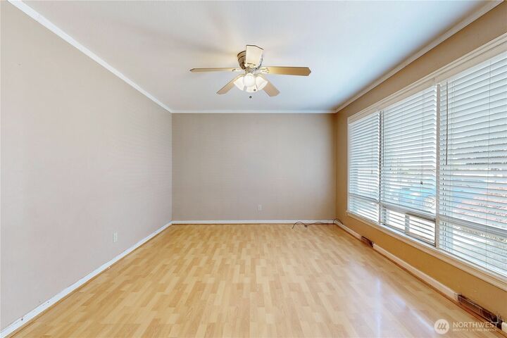 Property Photo: 1350 University Street WA 99362