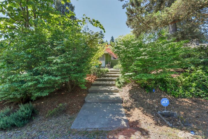 Property Photo:  2145 N 146th Street  WA 98133 