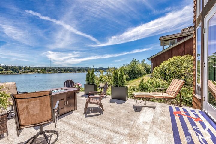 Property Photo:  8829 SW Quartermaster Drive  WA 98070 