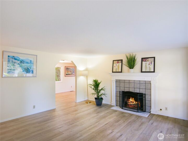 Property Photo:  7825  189th Place SW  WA 98026 