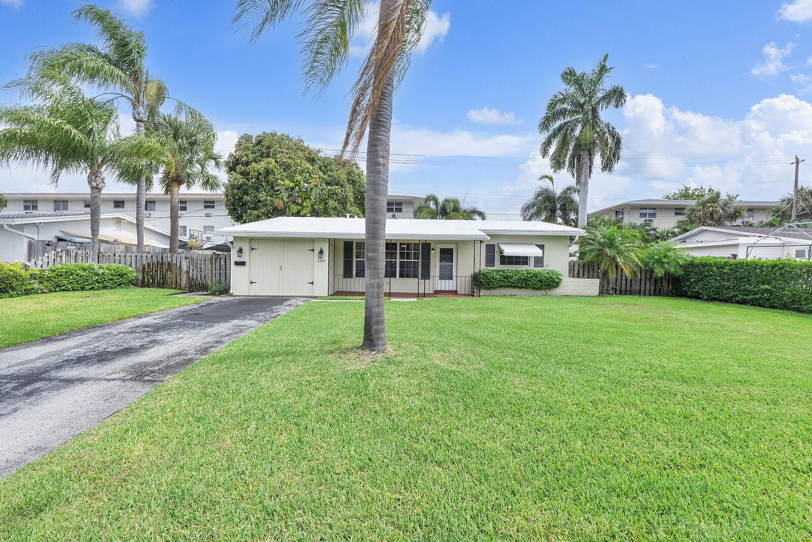 Property Photo: 1101 NE 35th Street FL 33064