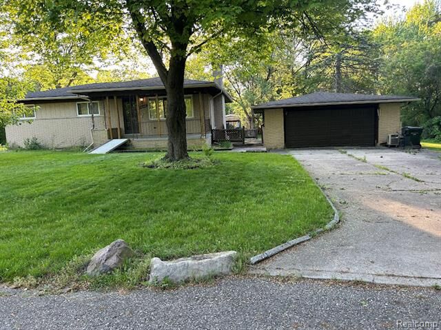 Property Photo: 52412 Pappy Lane MI 48316