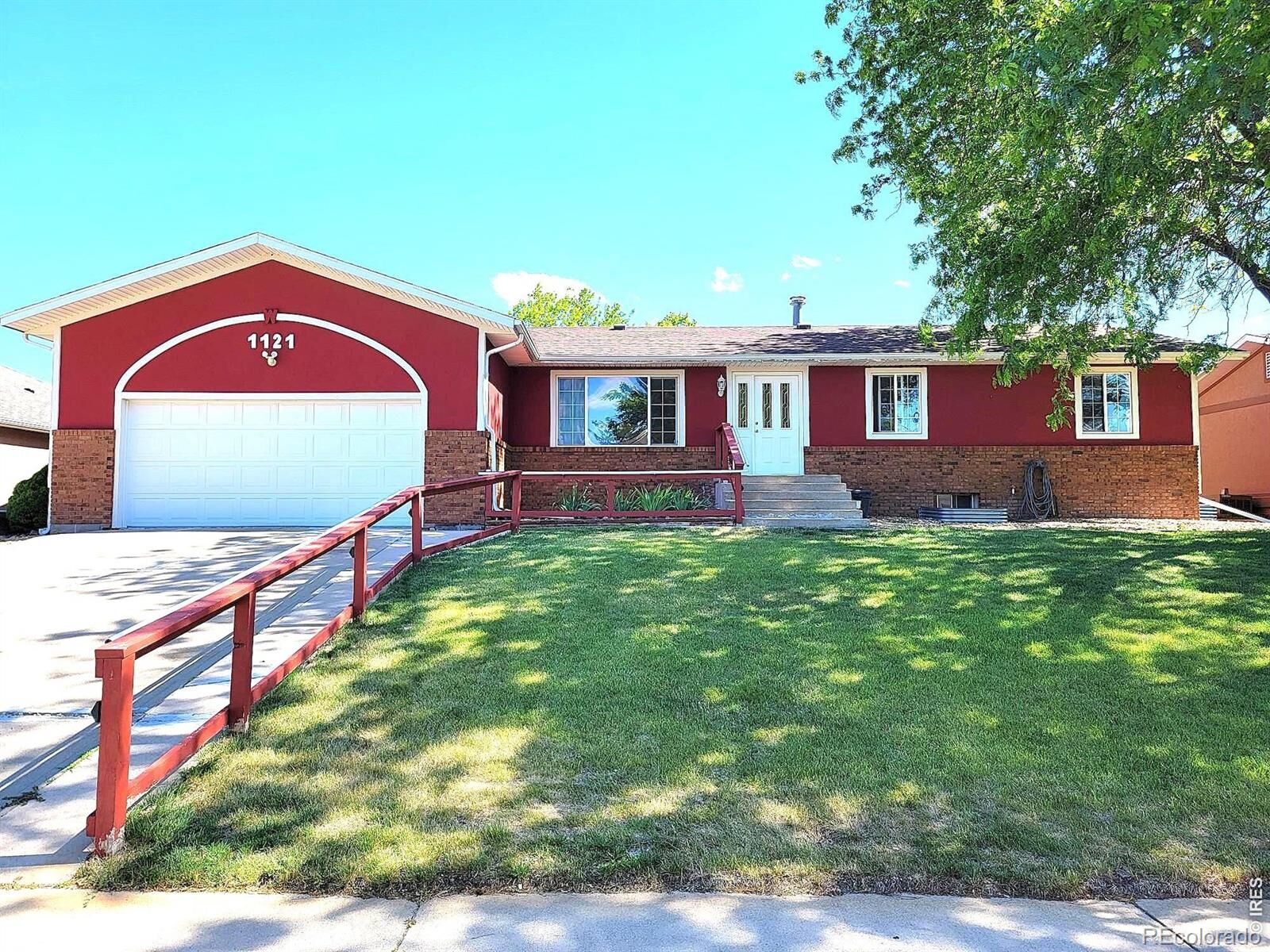Property Photo: 1121 Fairhurst Street CO 80751