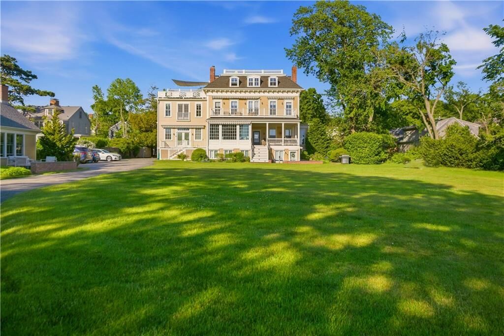 Property Photo:  249 Hope Street 3  RI 02809 