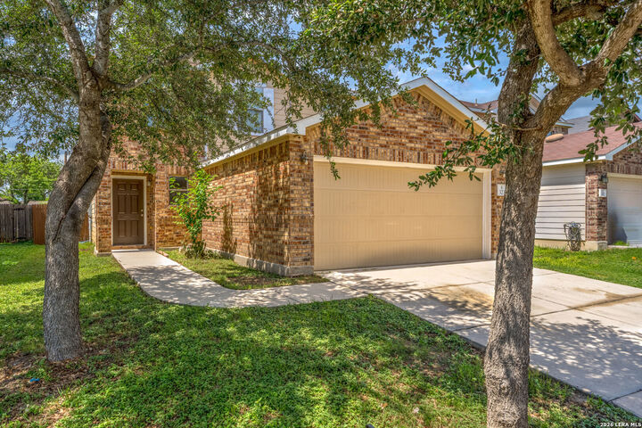 Property Photo: 323 Pleasanton TX 78221
