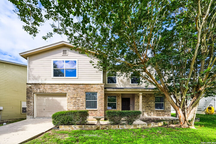 Property Photo:  117 Gatewood Clf  TX 78108 