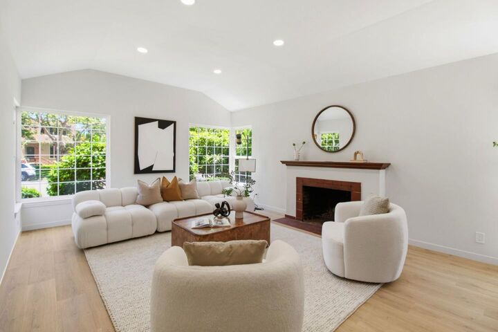 Property Photo:  1114 Palm Avenue  CA 94401 