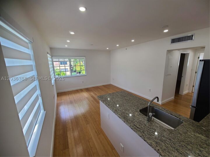Property Photo:  825 Michigan Ave 3  FL 33139 
