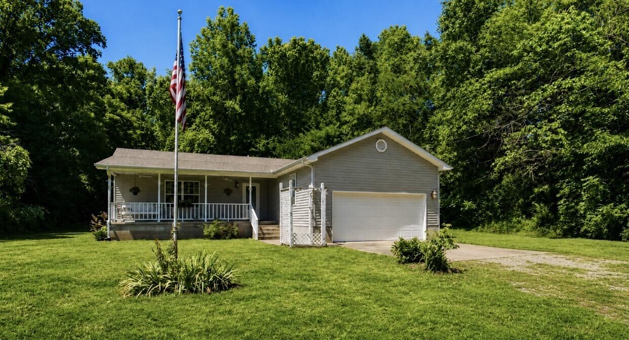 Property Photo:  101 Bear Lane  MO 64865 