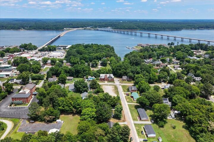 Property Photo:  506 Carolina Avenue  VA 23927 