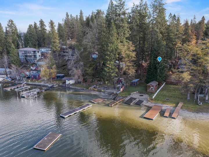 Property Photo: 13907 N East Newman Lake Dr WA 99025