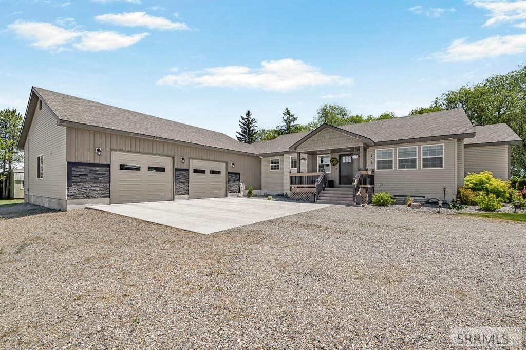 Property Photo: 206 N 3600 E ID 83442