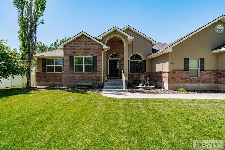 Property Photo:  5520 Veil Drive  ID 83406 
