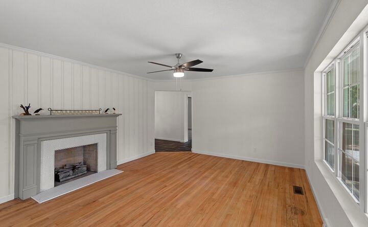 Property Photo: 1704 Choctaw Street AL 36303