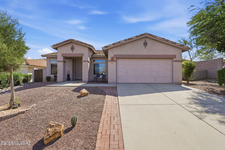 Property Photo: 13853 N Bushwacker Place AZ 85755
