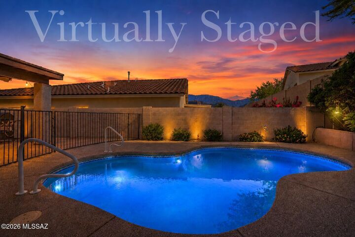 Property Photo:  13853 N Bushwacker Place  AZ 85755 