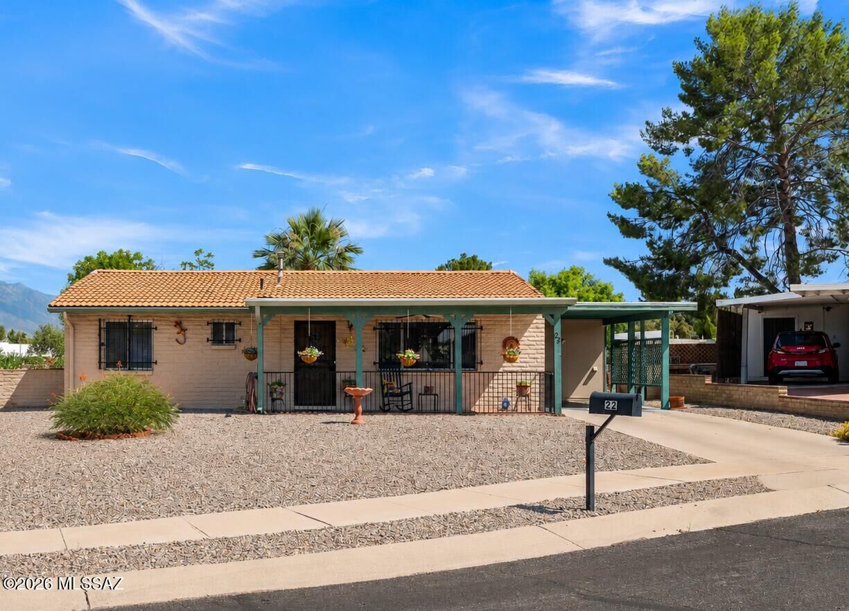 Property Photo:  22 E La Espina  AZ 85614 