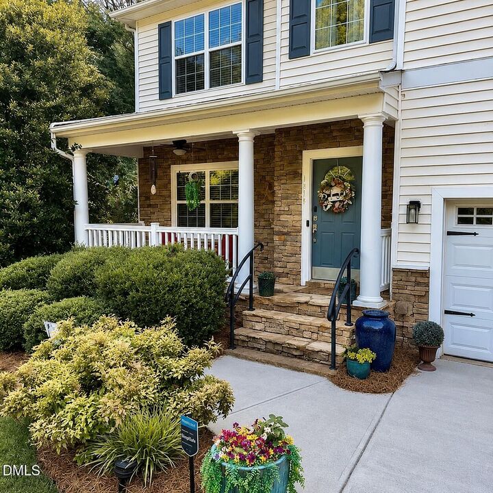 Property Photo: 1814 Haw Village Drive NC 27253