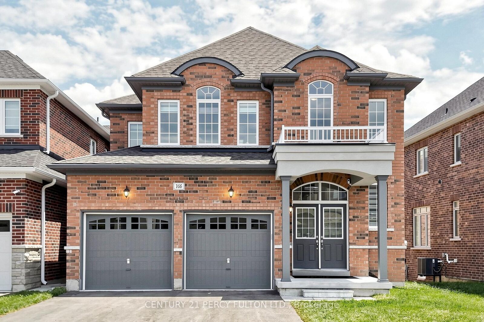 Property Photo: 166 Ferragine Crescent ON L3Z 4K1