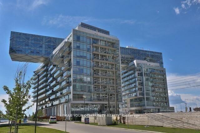 Property Photo: 29 Queens Quay E 918 ON M5E 0A4