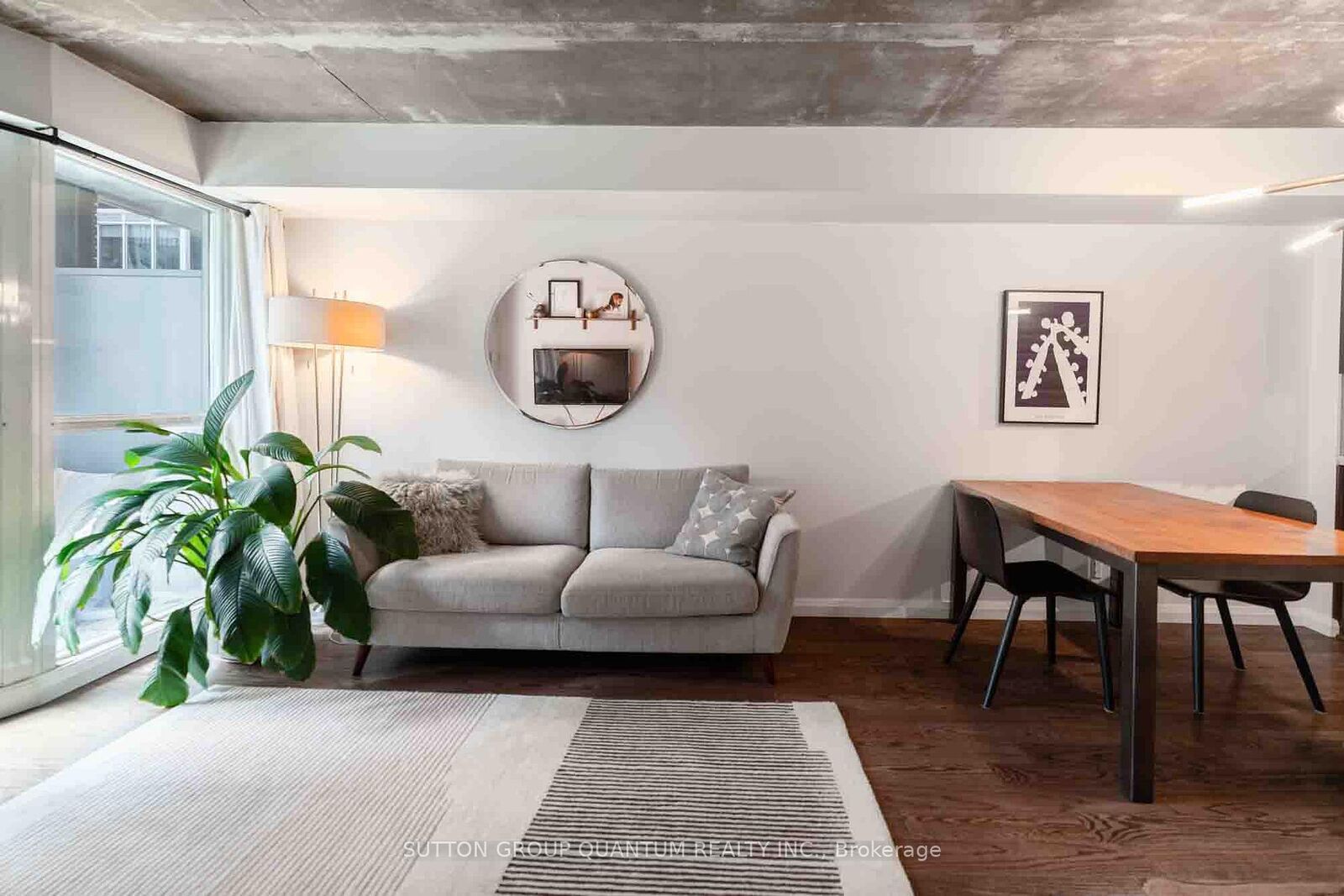 Property Photo: 1005 King Street W 502 ON M6K 3M8
