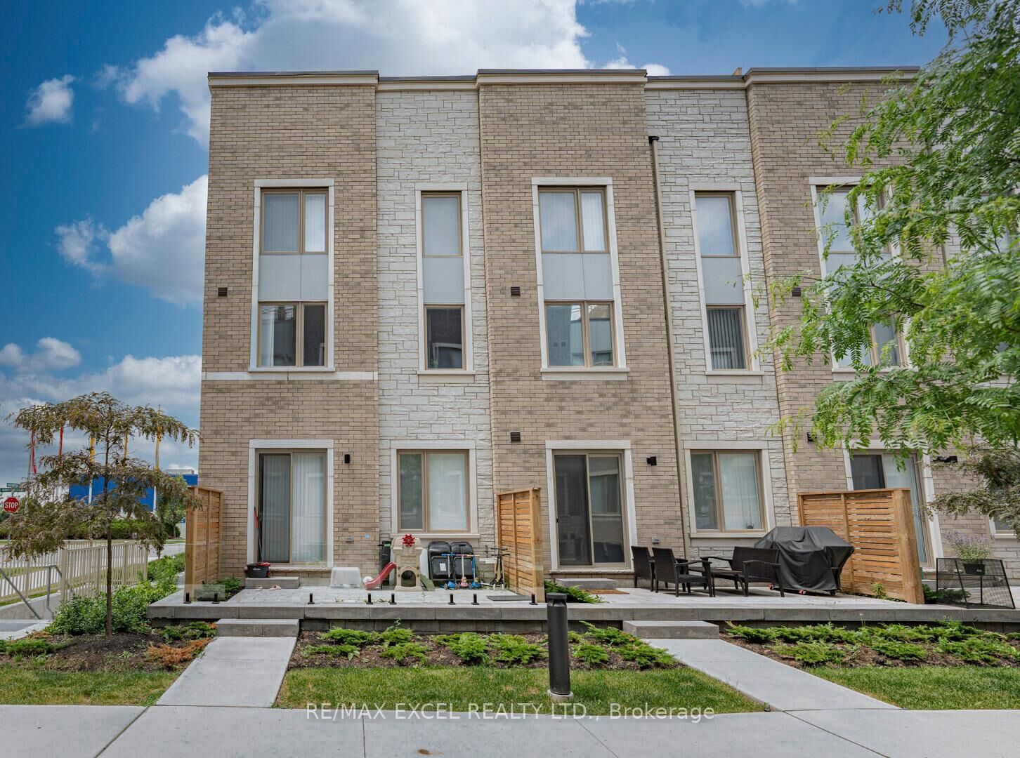 Property Photo: 3 Mable Smith Way ON L4K 0N7