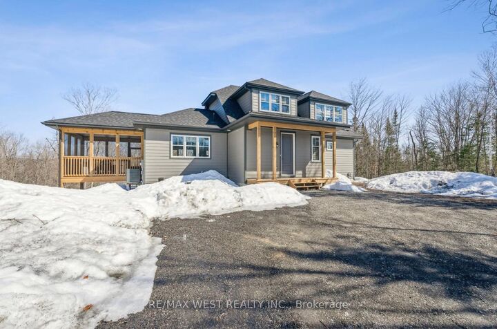 Property Photo: 1020 Ridgeline Drive 23 ON P1H 2J6