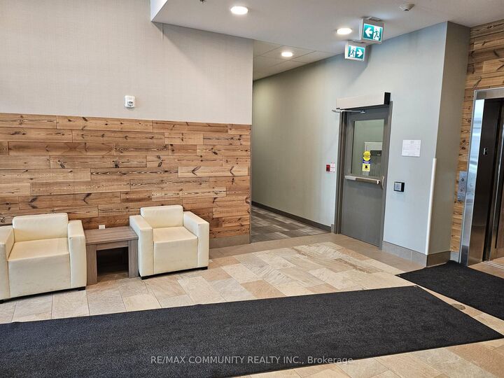 Property Photo: 257 Hemlock Street 316 ON N2L 0K2
