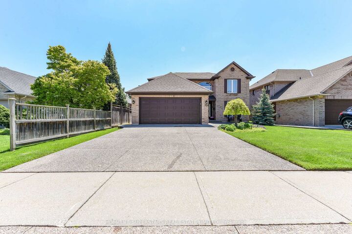 Property Photo: 168 River Oaks Boulevard E ON L6H 5N7