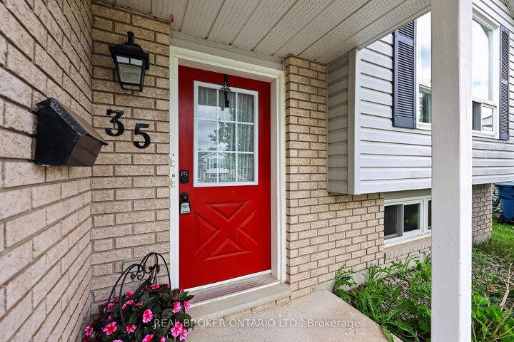 Property Photo:  35 Courtney Crescent  ON L3V 7Y3 