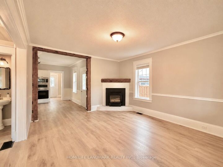 Property Photo:  111 Penetang Street  ON L4M 1V7 