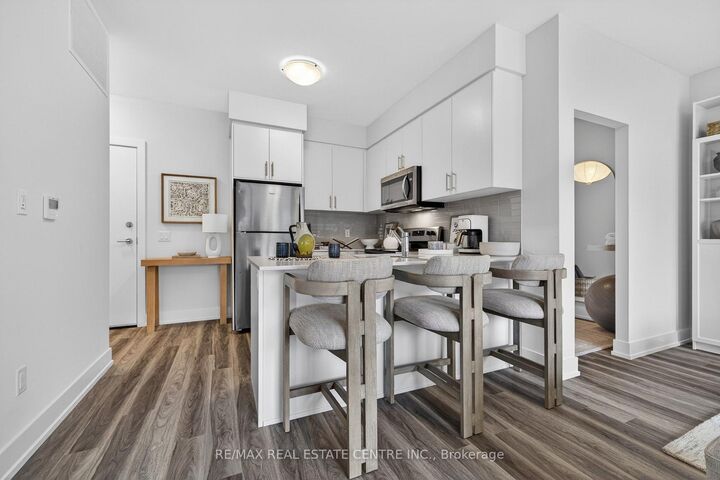 1100 Lackner Place 205 — photo 1