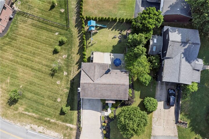Property Photo:  1351 Carnahan Rd  PA 15220 
