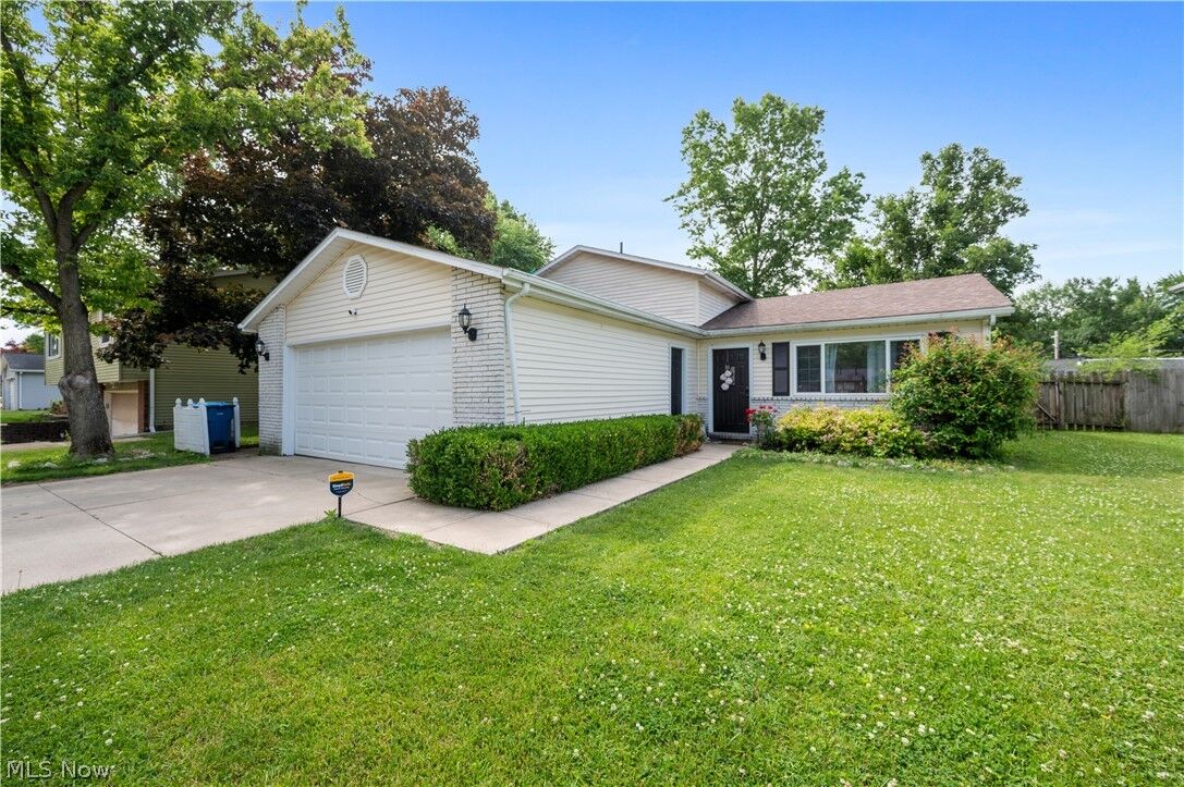 Property Photo: 1004 Plymouth Drive OH 44044