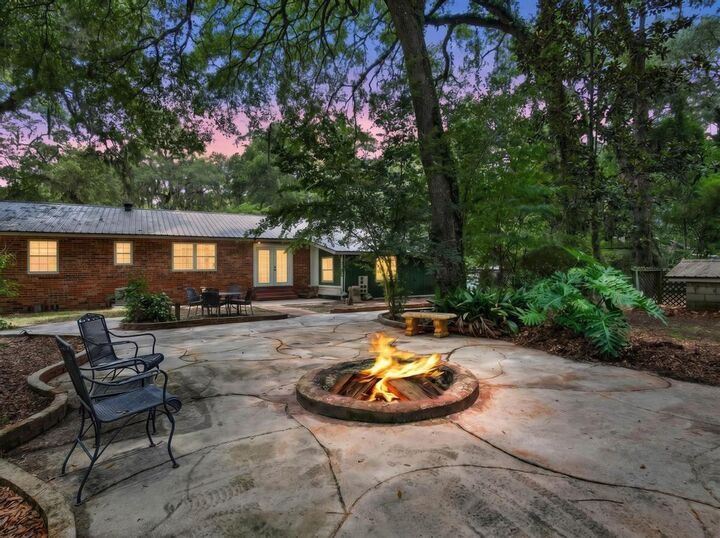 Property Photo: 37123 Marshall Lane FL 32046