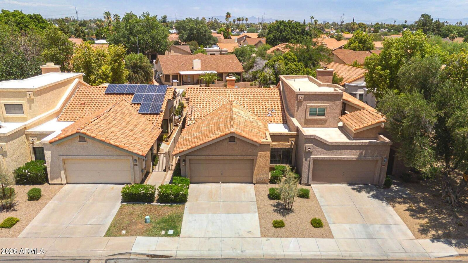 Property Photo:  2364 W Comstock Drive  AZ 85224 