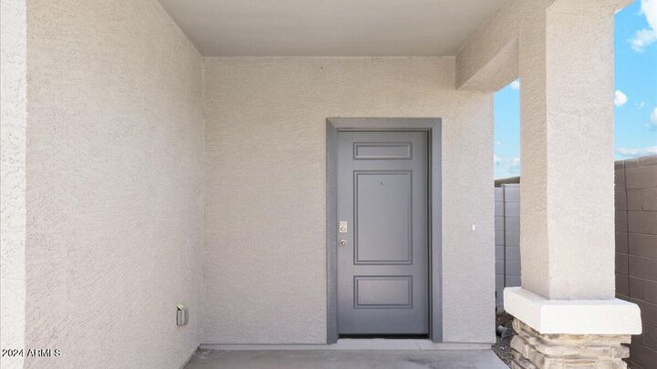 Property Photo:  2078 W Sylvan Avenue  AZ 85120 