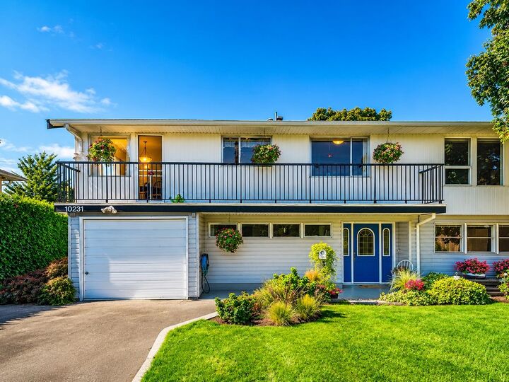 10231 Aintree Crescent — photo 1