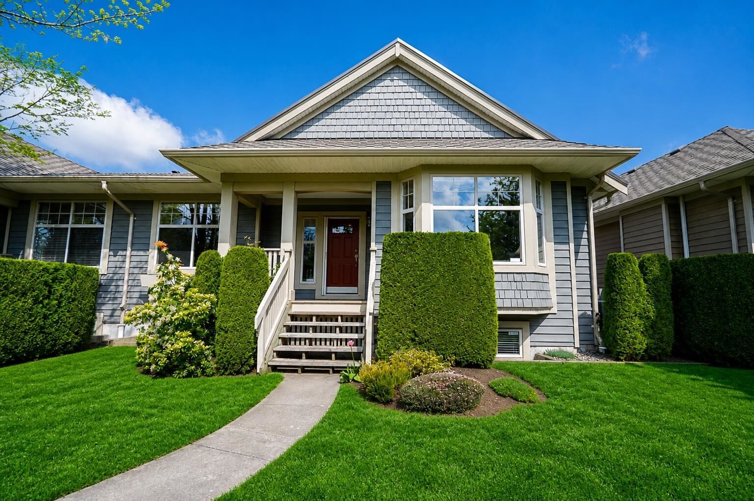 Property Photo: 15425 Rosemary Heights Crescent 3 BC V3Z 0S7