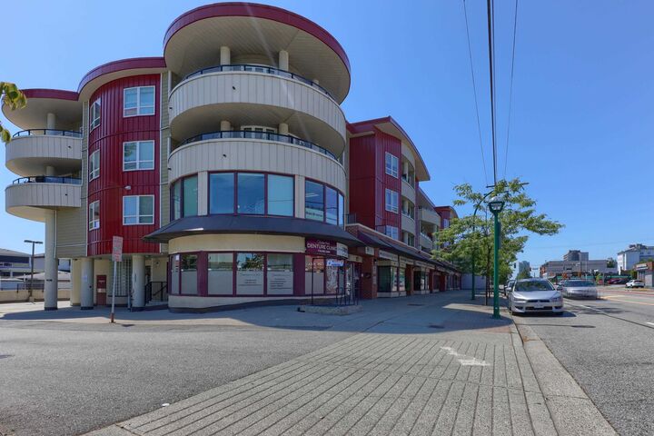 7738 Edmonds Street Ph1 — photo 1
