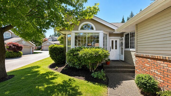 Property Photo: 2688 150 Street 15 BC V4P 1P1